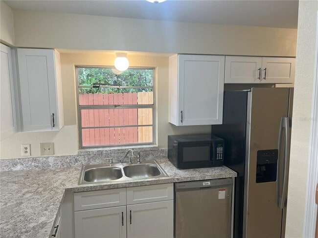 Photo - 953 Monroe Ct