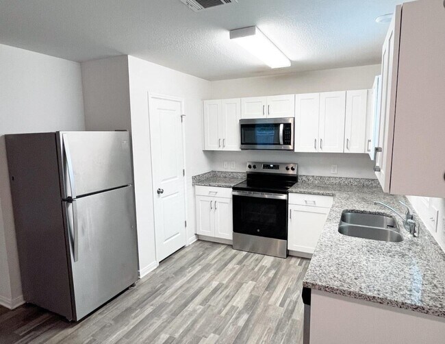 Photo - 15717 Del Norte Dr