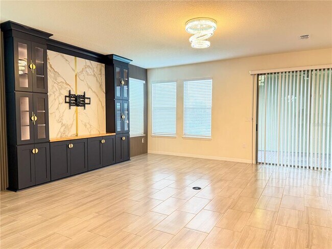 Photo - 16128 Mangrove Rd