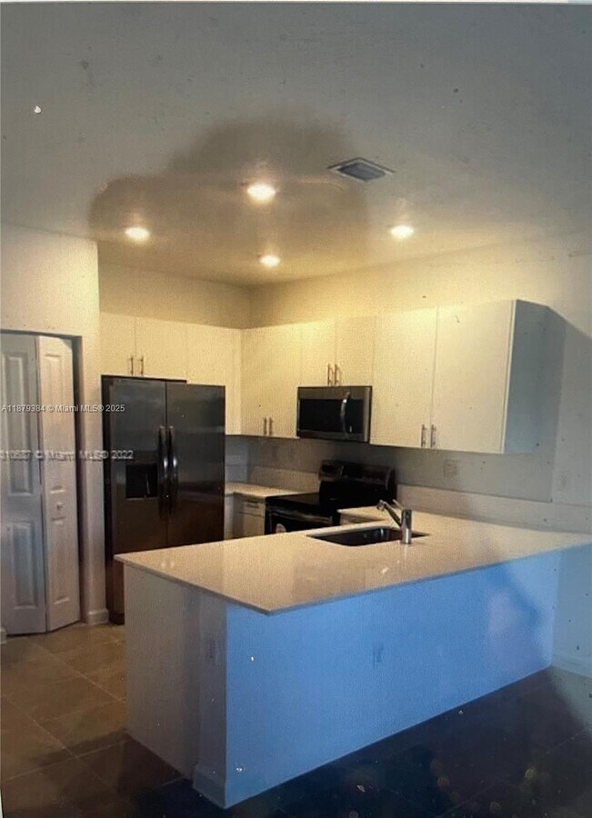 Photo - 2609 SE 10th St
