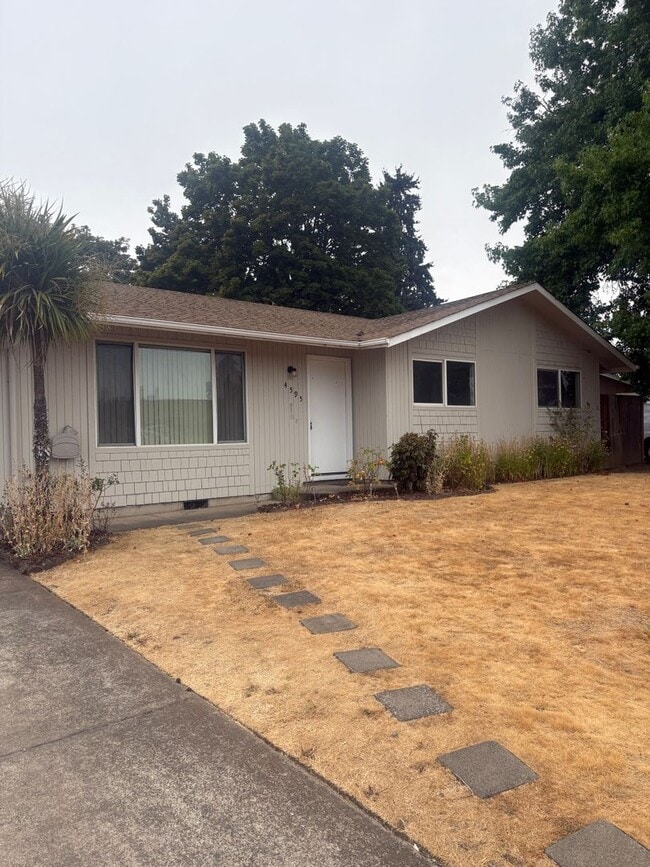 Building Photo - 3 Bedroom, 2 Bathroom House in Bethel-Dane...