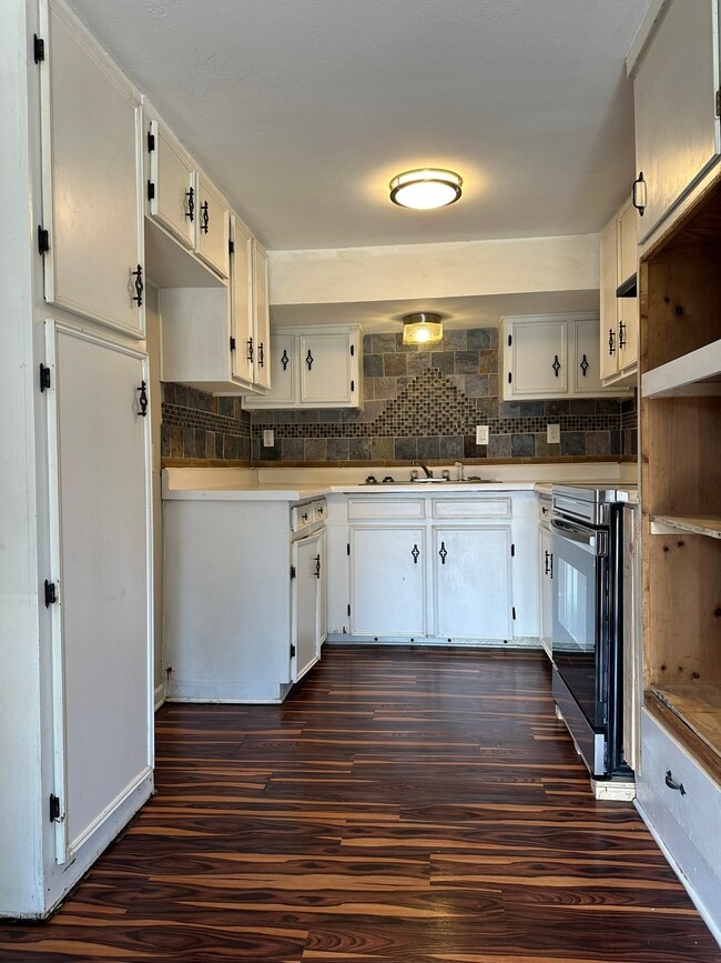 Photo - 1704 Avondale St Unit # B