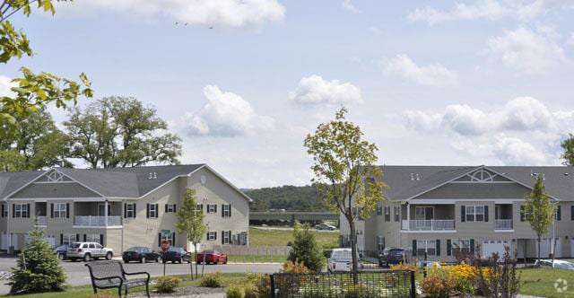 Colonial Manor Apartments