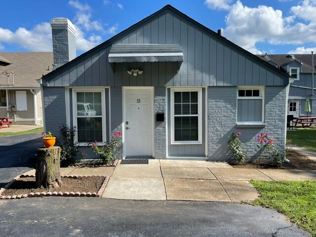 Este estudio tiene aparcamiento justo delante de la puerta. - 3811 Gallatin Pike Unidad 23