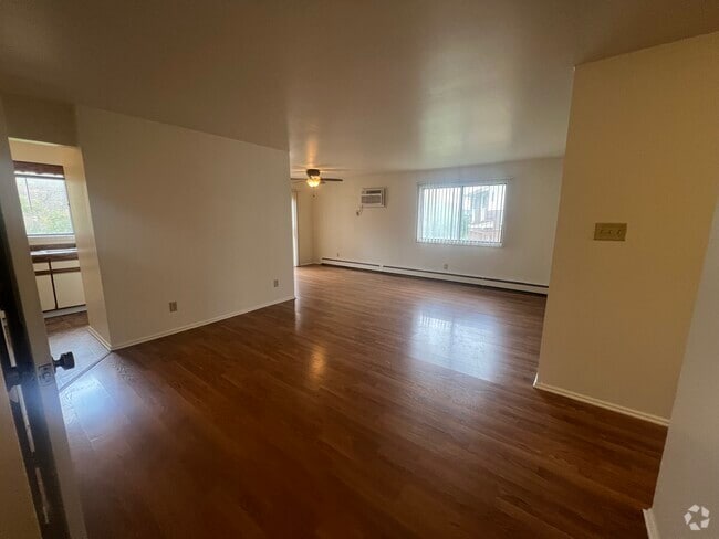 Building Photo - 4974 W 82nd Ct Unit A Rental
