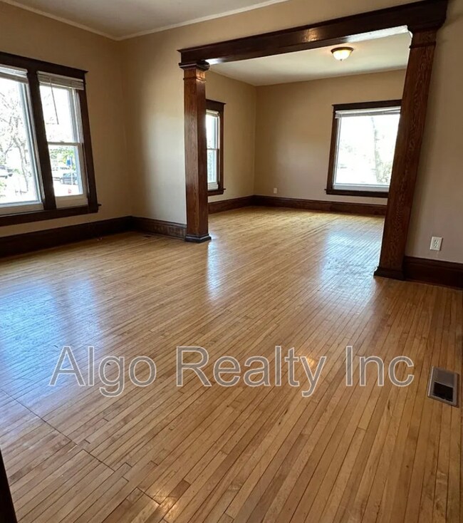 Photo - 3200 Bloomington Ave