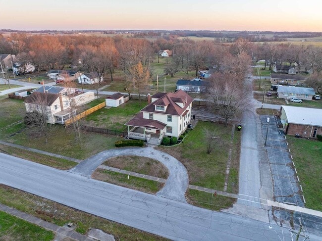 Photo - 501 E Walker St