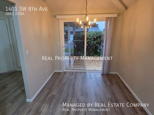 Photo - 1401 SW 8th Ave