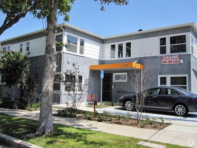 Building Photo - 1250 Edris Dr Unit 2 Rental