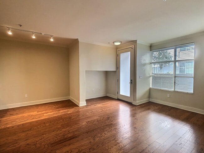 Photo - Beautiful 1 Bedroom Condo for Rent Unit 219