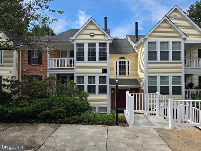 Building Photo - 628 Southern Hills Dr Unit B-2C Rental