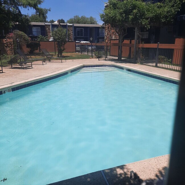 Photo - 5988 E 33rd Ct Unit 5988