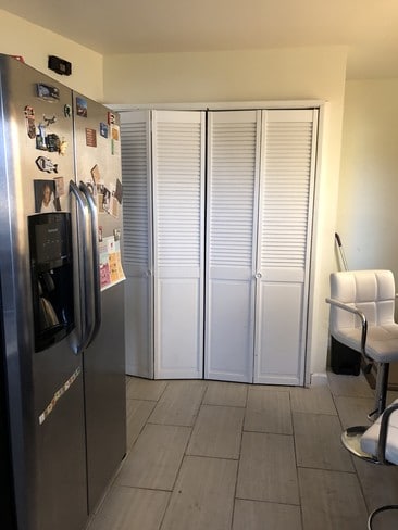 Kitchen - 2515 Oliver Ave