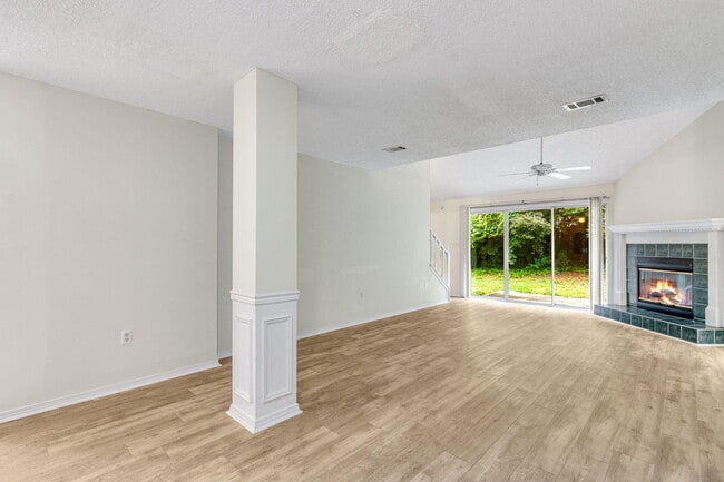 Photo - 917 Claeven Cir