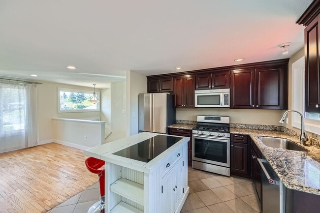 Photo - Excellent 4Bed/2Bath Home in Kirkland!