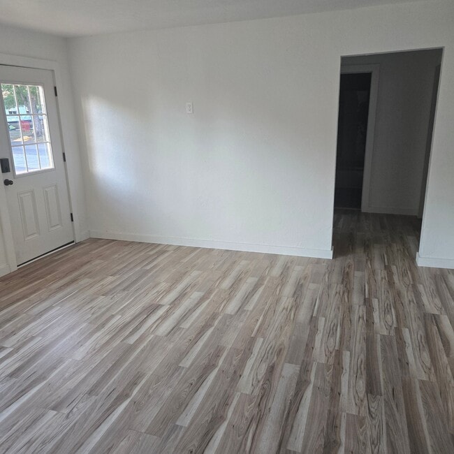 Photo - 801 Hoover Ave
