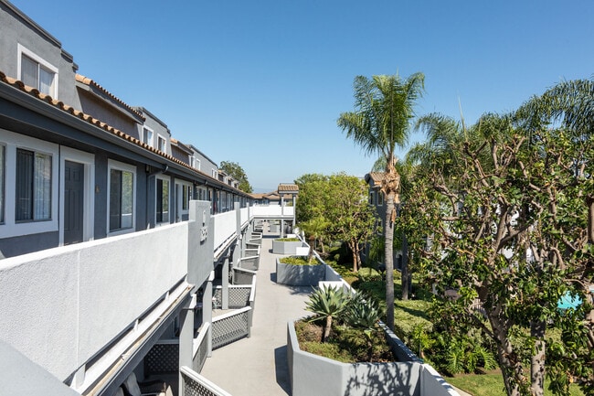 Emerald Ridge Apartments
