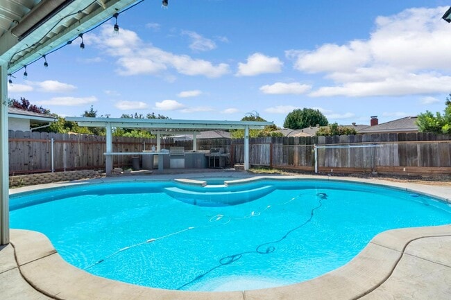 Photo - 6737 N Harrison Ave