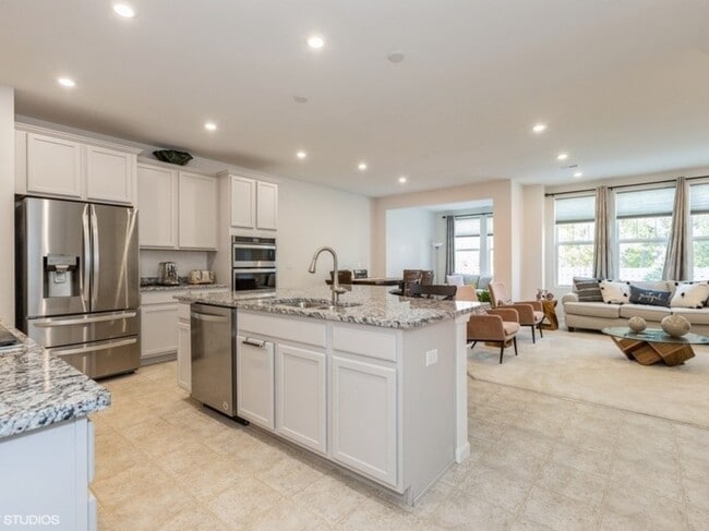 Photo - 537 Watercress Dr