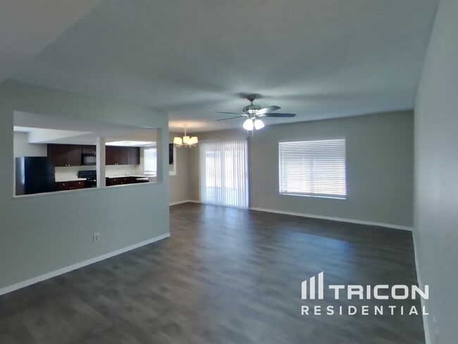 Photo - 6318 W Marconi Ave