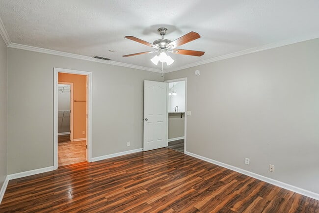 Photo - 1339 Macduff Dr