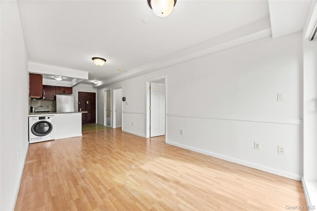 Photo - 71-33 162nd St Unit 3F