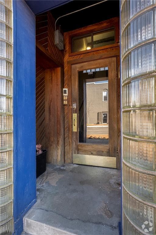 Building Photo - 103 Holcomb St Unit 2 Rental