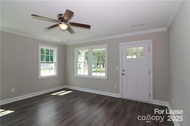 Photo - 3973 Newhall Dr NW