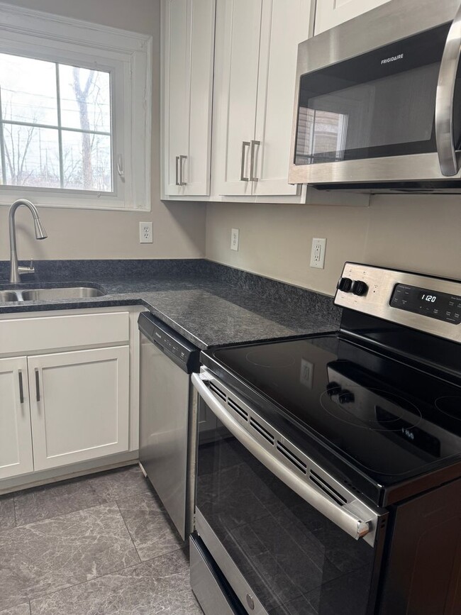 Photo - 361 Cliffside Dr Unit Apt B