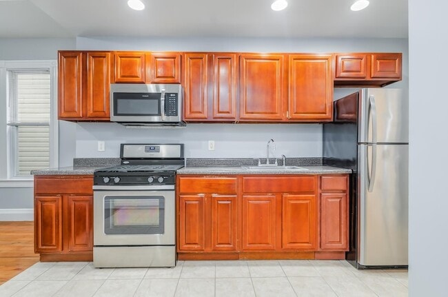 Photo - 396 Union St