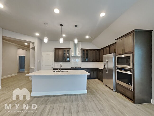 Photo - 552 Bradley Dr