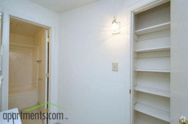 Closet - James River Villas
