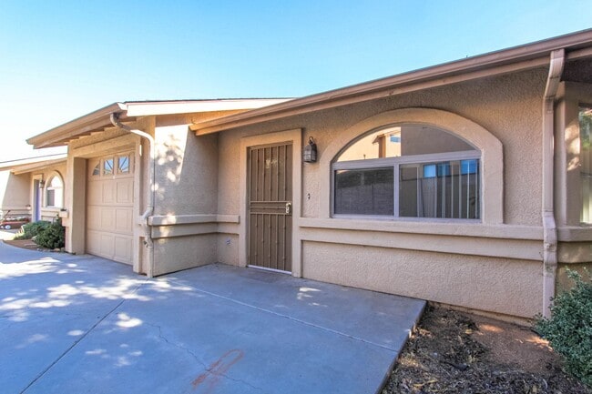 Photo - 8509 E Leigh Dr Unidad Apt C