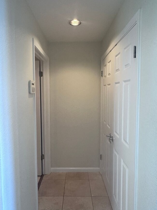 Photo - 400 Baltic Cir