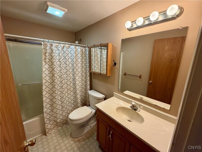 Photo - 1336 Westcott St