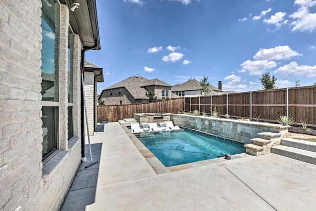 Photo - 1563 Jocelyn Dr