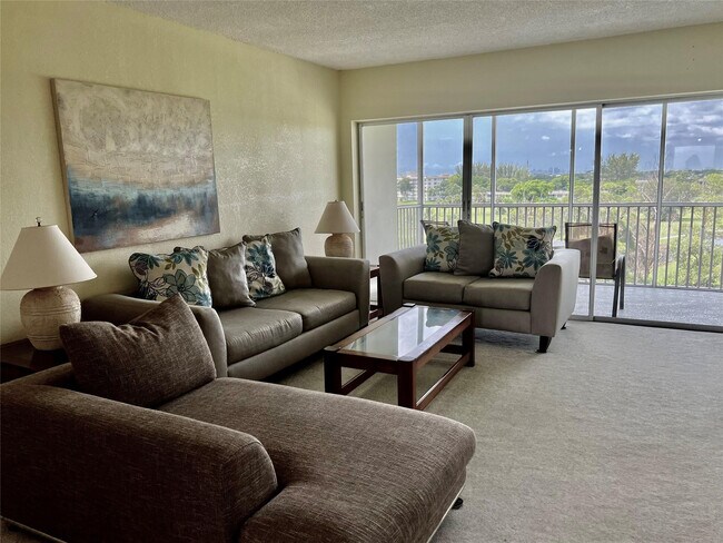 Photo - 3000 N Palm Aire Dr Unit 603