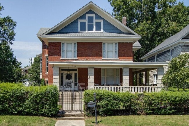 Building Photo - 1234 Vinton Ave Rental
