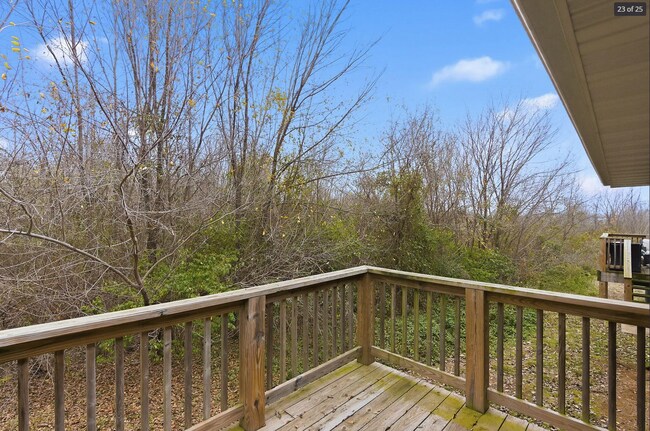 Photo - 3 bedroom 2 bathroom 2 car garage AVAILABLE NOW