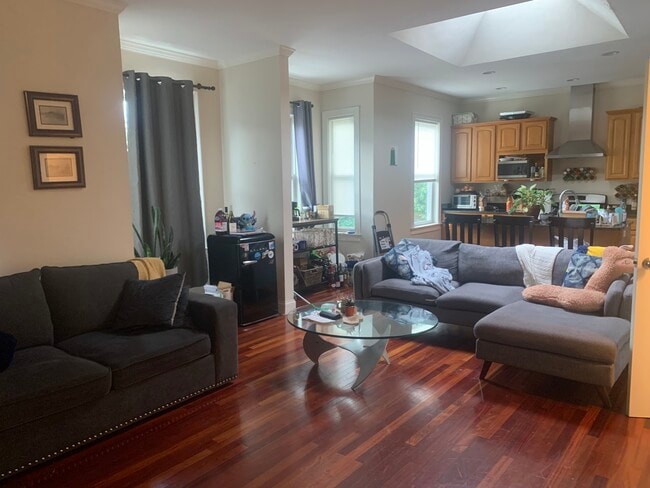 Building Photo - 113 5th St Unit 113 Rental