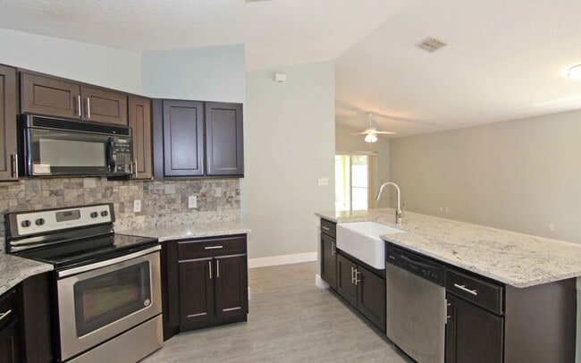Photo - Renovated 4/2 Pool home in a cul-de-sac