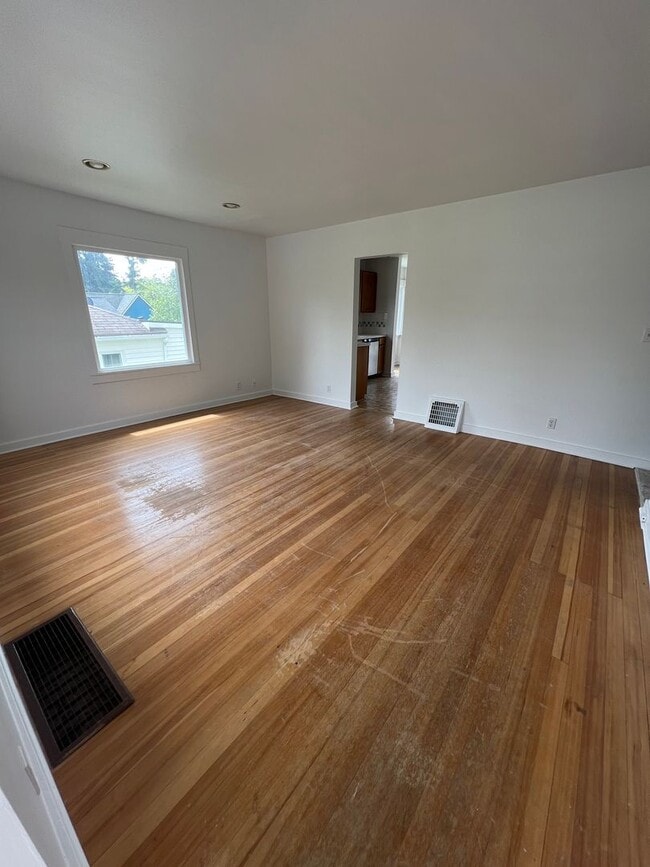 Photo - 3 Bedroom Greenwood Home!