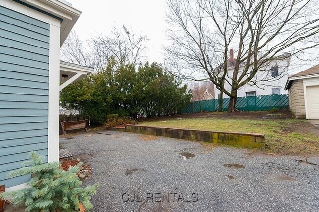 Photo - 139 Summer St Unidad 3