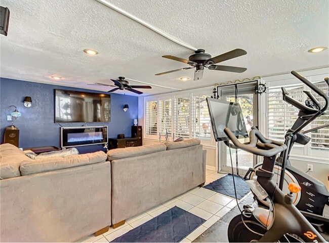 Photo - 3312 SE 6th St