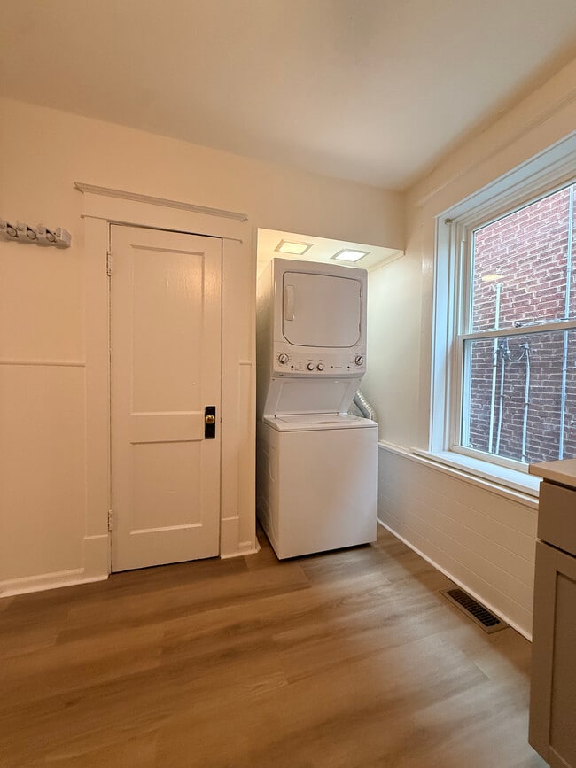 3917 Miami St Unit 1 - First Floor