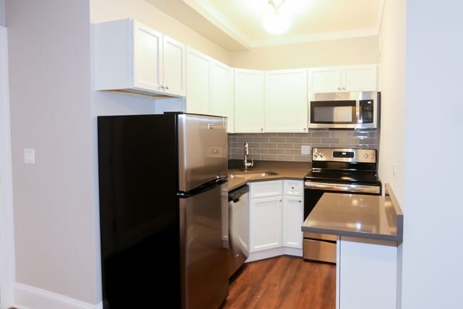 Photo - 817 W Lakeside Pl Unidad 508