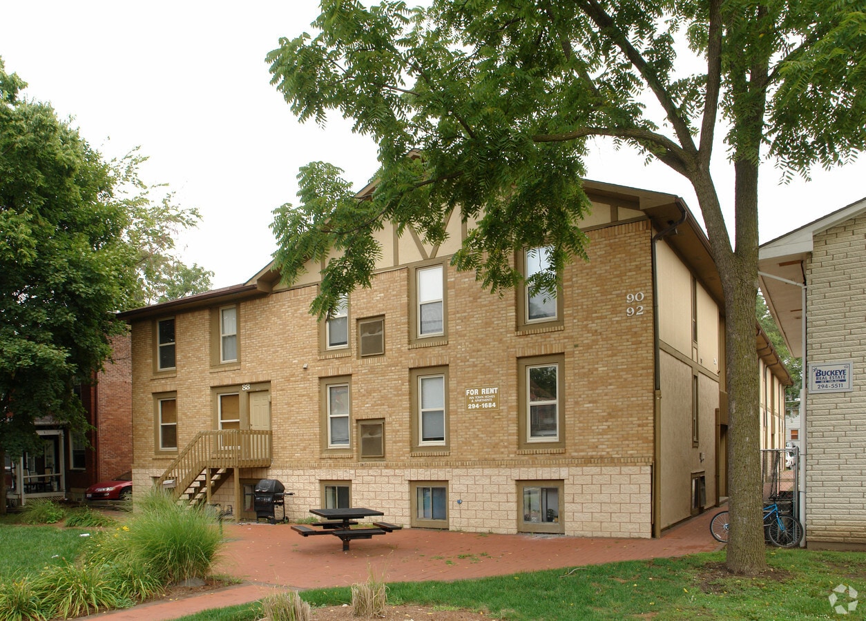 Photo - 88-92 E Norwich Ave Apartments