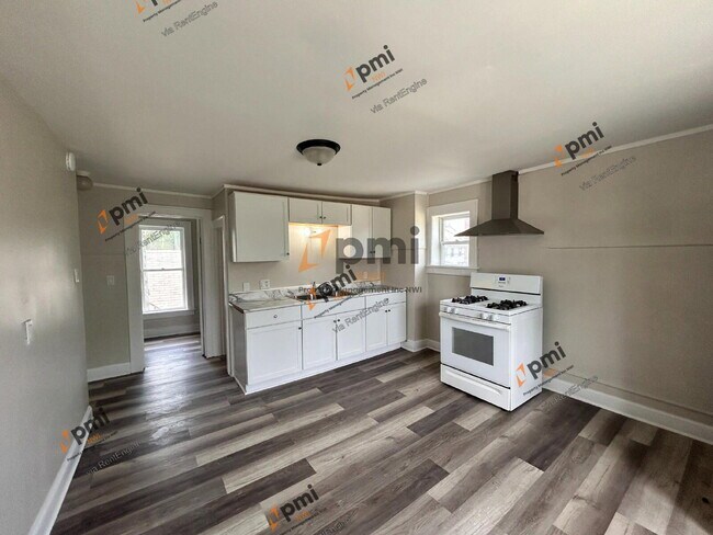 215 Lafayette St Unit 1