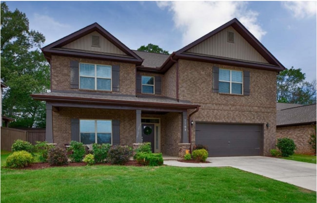 7709 North Catawba Cir NW
