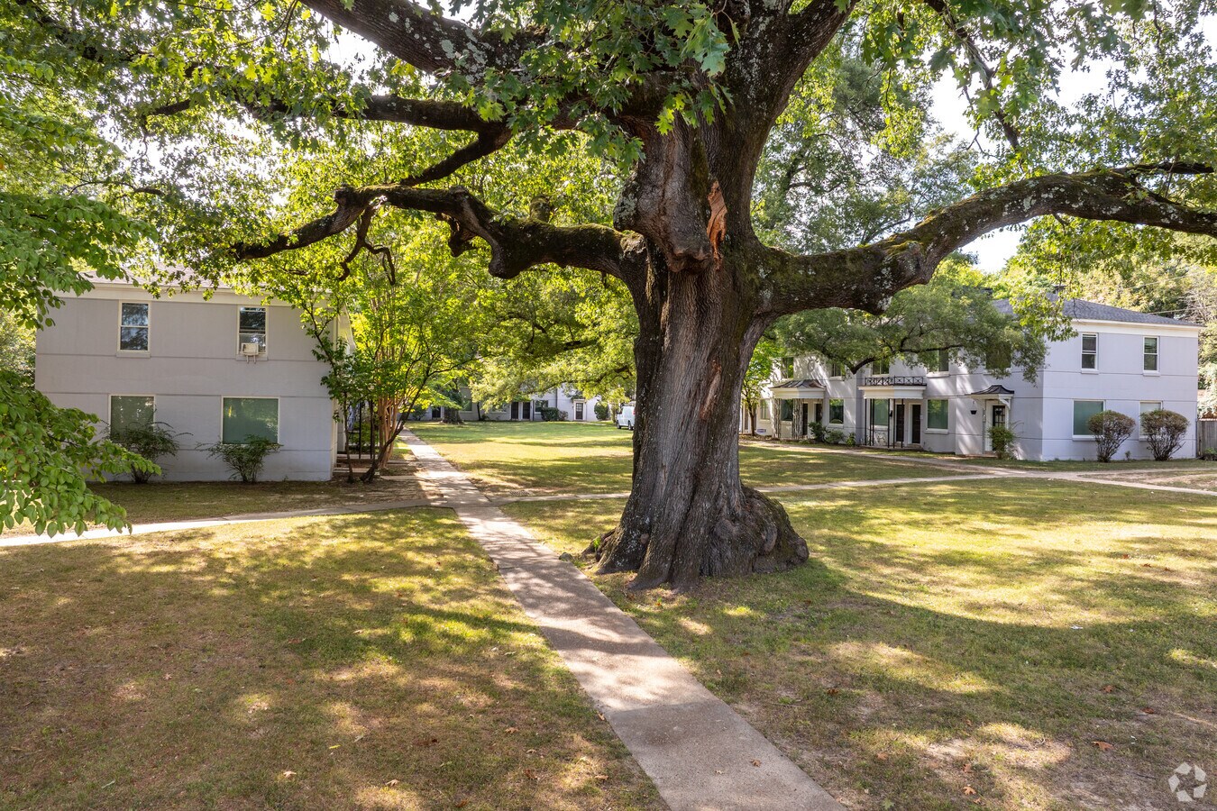 Photo - Harbert Place